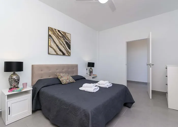 Вілла Villa Una Адехе