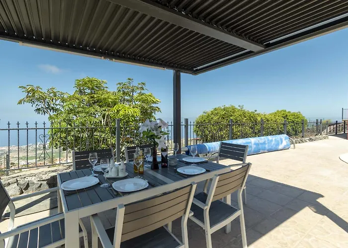 Вілла Villa Una Адехе