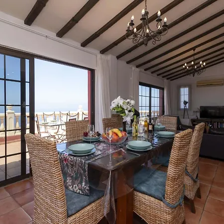 Villa Una Villa *